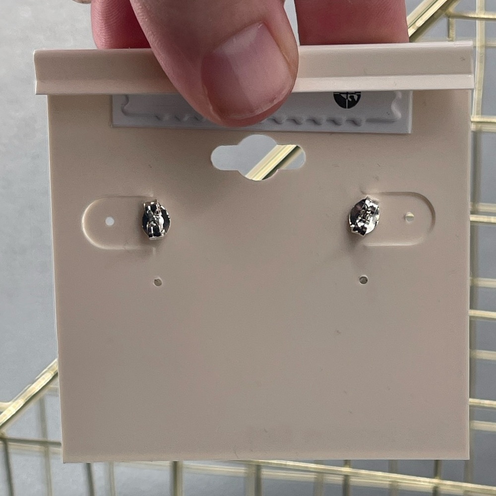 Kim Rogers NWT sensitive rhinestone silver tone cascade dangle earrings - Picture 2 of 3